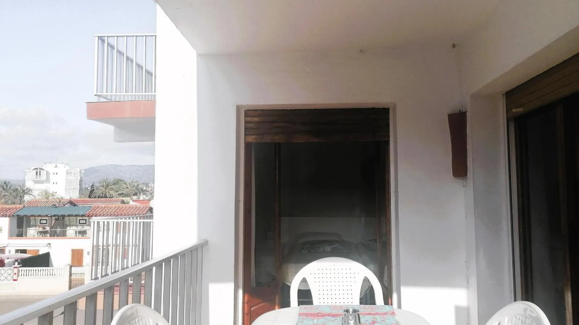 Apto En 2ª Linea De Playa Con Terraza, Wifi Y Parking Comunitario En Santa Margarita, Roses - Es-258-67 0*,